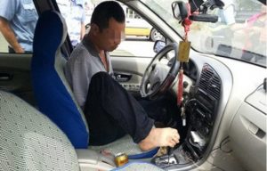 dạy lái ô tô cho người khuyết tật 